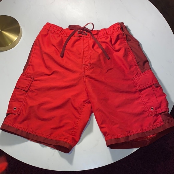 Roundtree & Yorke Other - Roundtree & Yorke Red cargo pocket shorts swimwear elastic waistband swimsuit M​